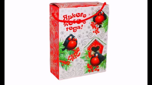 Сладкий новогодний подарок весом 800 грамм в картонной упаковке
