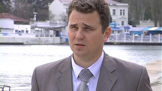 май 2010. СЭС на пляже Хрустальном