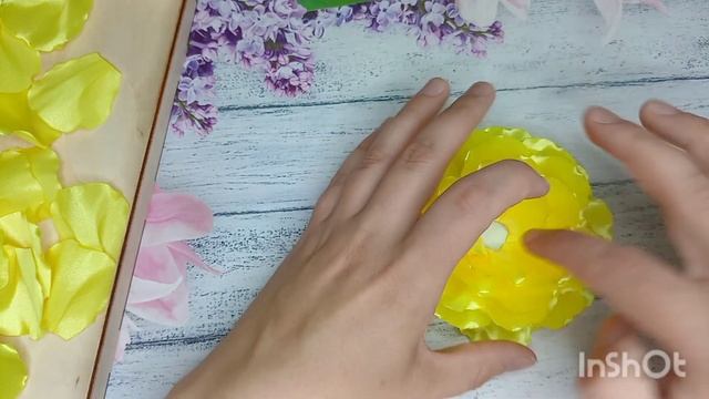 Очень красивые и пышные резиночки для волос.