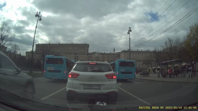 Испугался