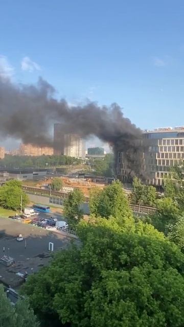 🔥В Кунцево горит крупный бизнес-центр🔥