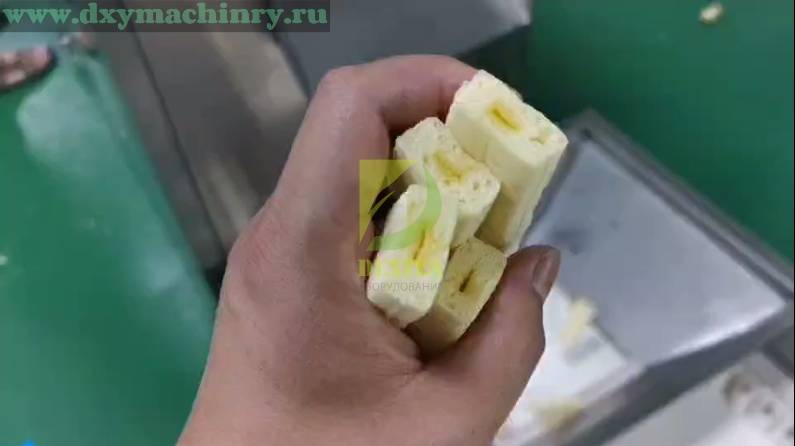 Линия производства хрустящие продукты с начинкой #снеки #сыр #подушка #завод #dxy #упаковка #вкусно