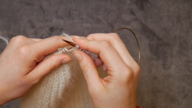 СУПЕР ЛЕГКАЯ ШАПКА СПИЦАМИ! МК по вязанию шапки спицами