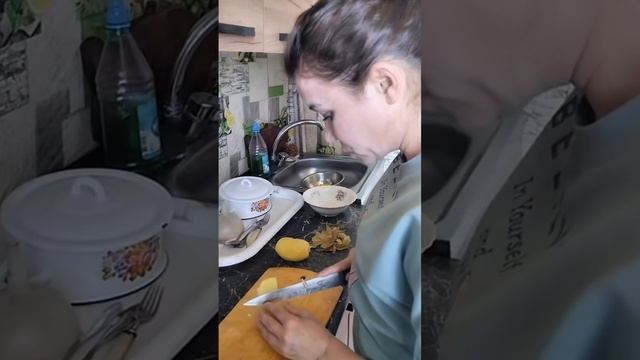 ПРАЗДНИЧНЫЙ УЖИН ОТ ИРИШКИ ЧИКИ ПИКИ И БЕЗУМНОГО ПАШИ!