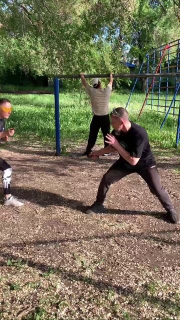🔪С острыми железяками картина боя очень меняется.