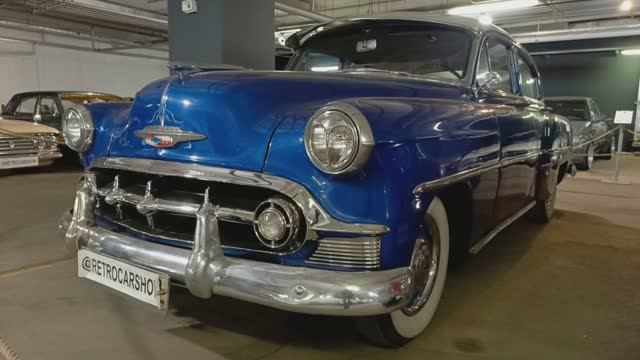 Retro Car Show - музей ретро автомобилей