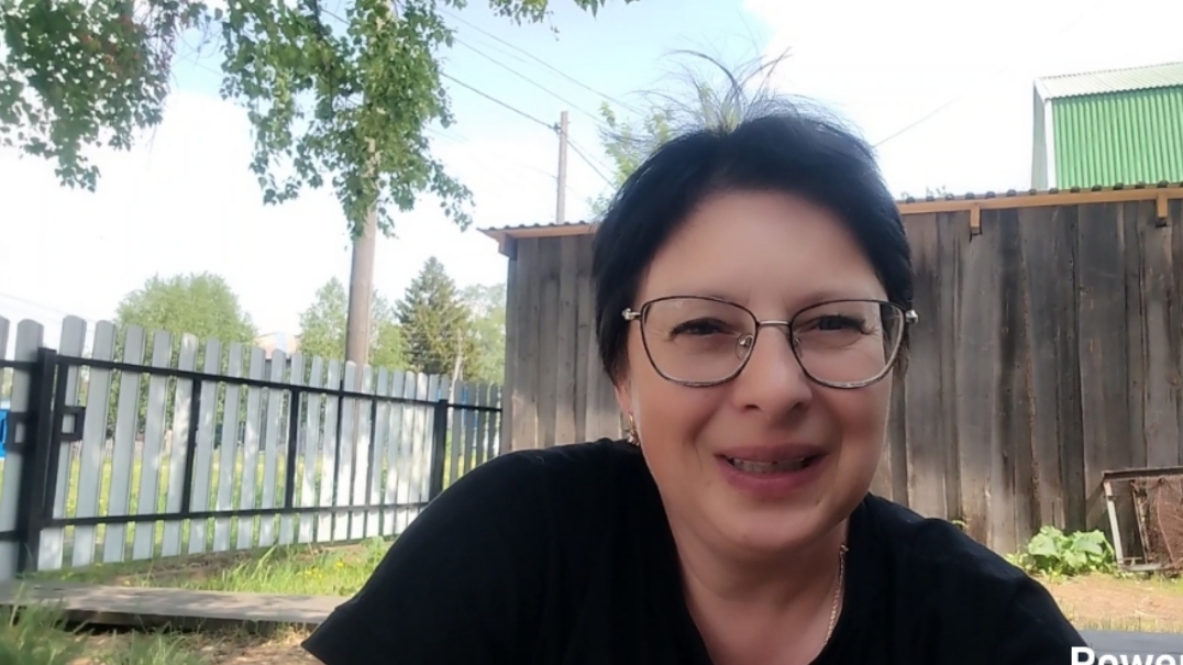 Муж ругается, а я не могу иначе / люблю соседей.