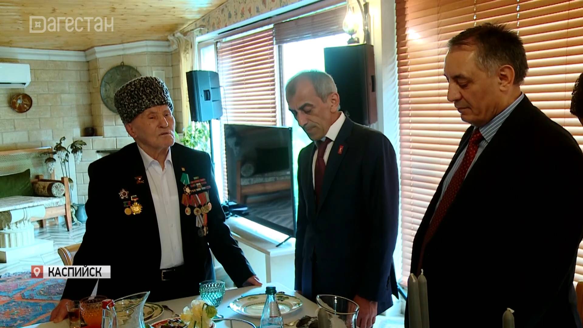 Руслан Алиев поздравил ветерана ВОВ Мусу Багаудинова со 101-летием со дня рождения