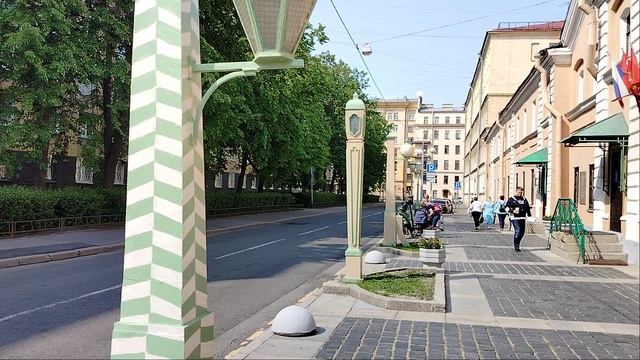 Памятник первым фонарям на Одесской улице!
