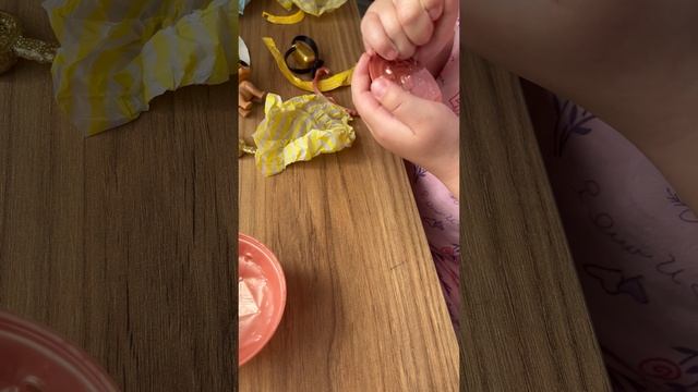 Часть 2. Распаковка LOL OMG Royal Bee and family 45 сюрпризов