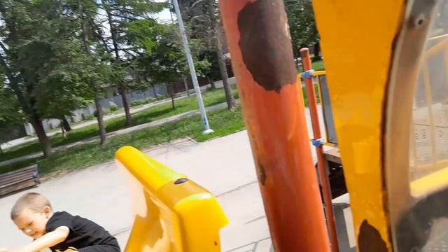 пол - это лава