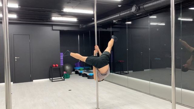 Развиваю навыки Pole Dance / Pole Sport || Кросс-тренинг для бегунов на длинные дистанции :)