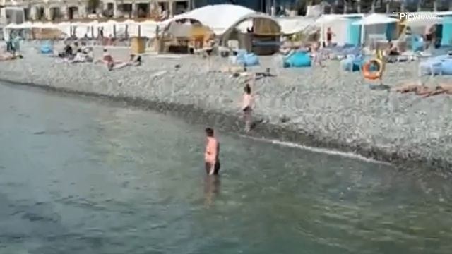 Сочи Адлер Чёрное море сегодня 6 июня 2025. Чистое море, нет мазута, погода отличная, пляж