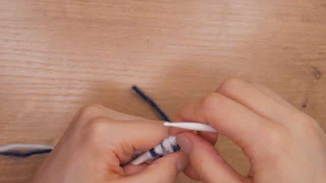 Набор петель спицами Двухцветным Айкордом. Оригинальный набор петель на спицы