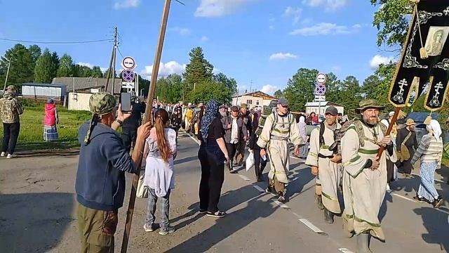 🌎🏡Великорецкое-встреча Крестного хода 2025.1000003637.mp4