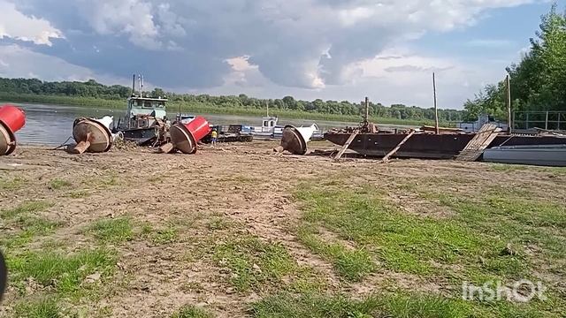 Съездили до пристани, река Обь, попали на концерт, хорошо прогулялись ✌😎👍