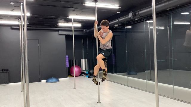 Развиваю навыки Pole Dance / Pole Sport || Пилонный спорт для бегунов на длинные дистанции :)