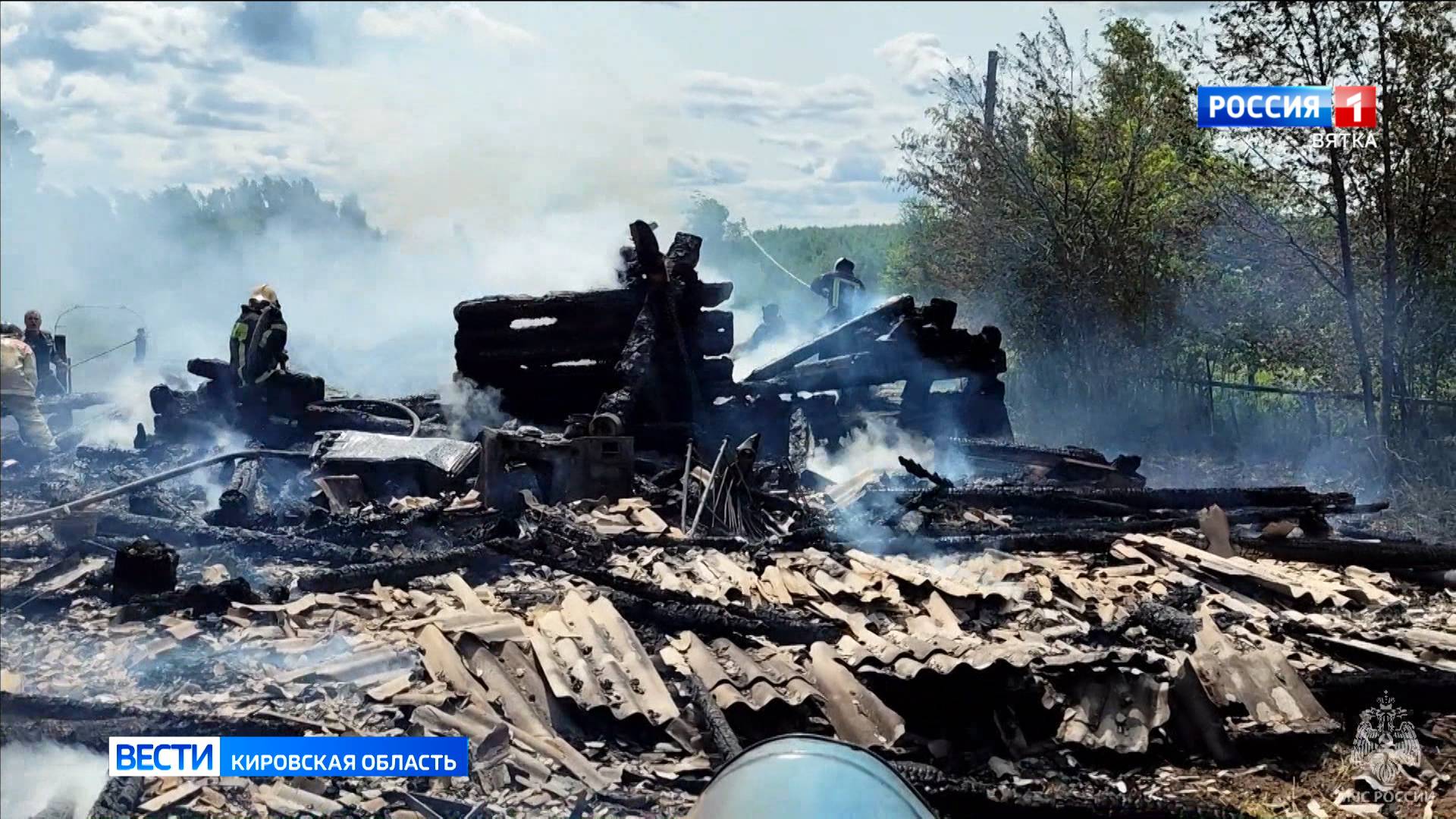 В Нолинском районе во время тушения пожара погиб хозяин горящего дома