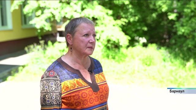 Соцработницу из Барнаула, почти 30 лет помогающую попавшим в трудную ситуацию людям, наградили
