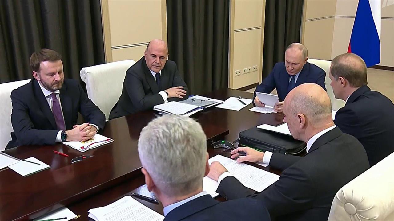 Владимир Путин провел заседание Совета по стратегическому развитию и национальным проектам