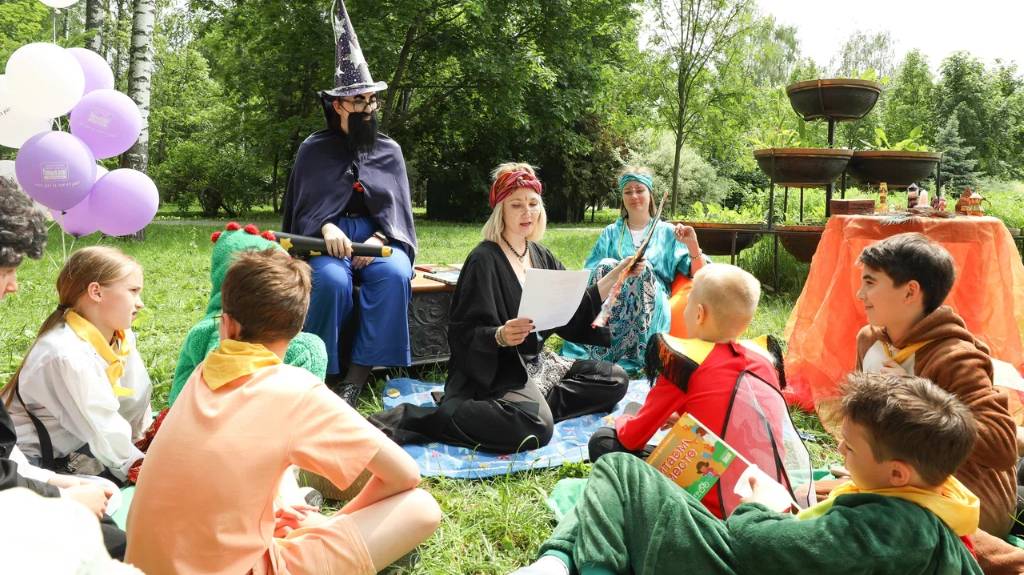 Третий книжный фестиваль «Читаем вместе» прошел в Парке Мира
