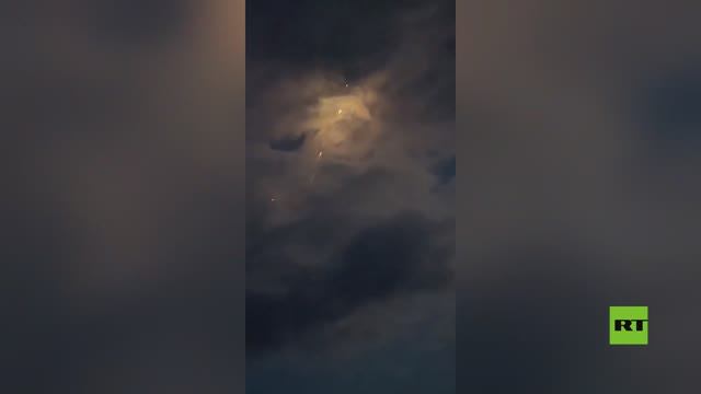 رصد أجسام لامعة غامضة في أجواء كازاخستان