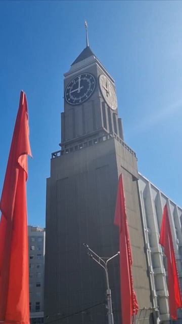 Главные городские часы «поздравляют» красноярцев с Днем города