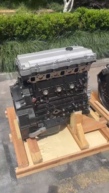 Дизельный двигатель 4HK1