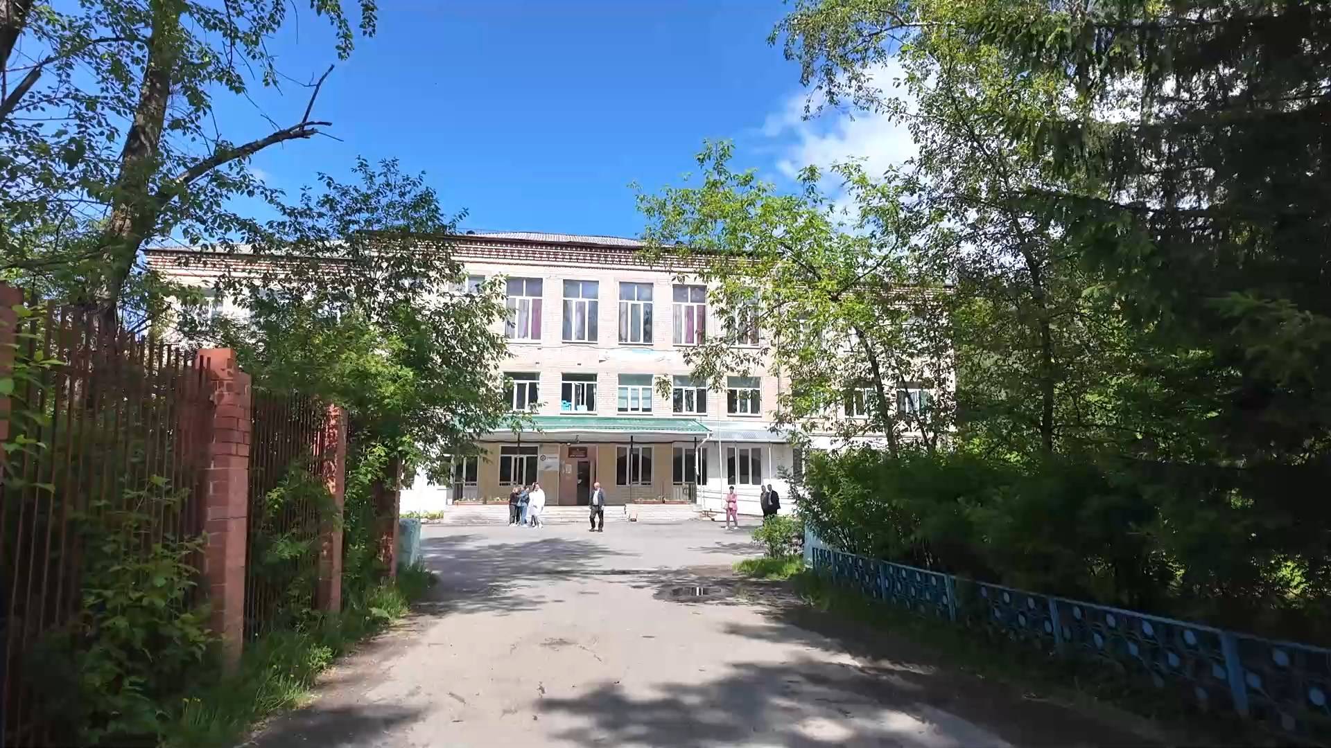 Глава округа Олег Решетников посетил школу-интернат 31