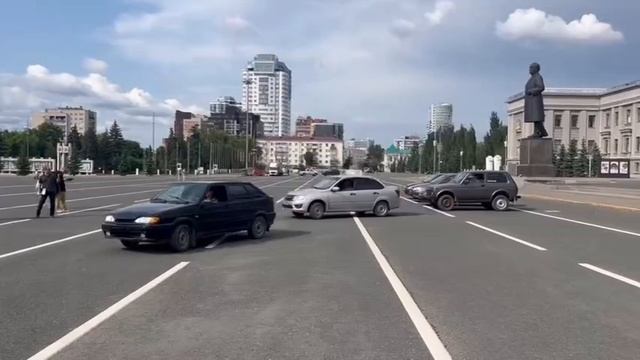 Конфискат — на СВО

В Самаре восемь конфискованных у нарушителей автомобилей отправились на СВО.