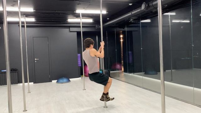 Развиваю навыки Pole Dance / Pole Sport || Пилонный спорт для бегунов на длинные дистанции :)