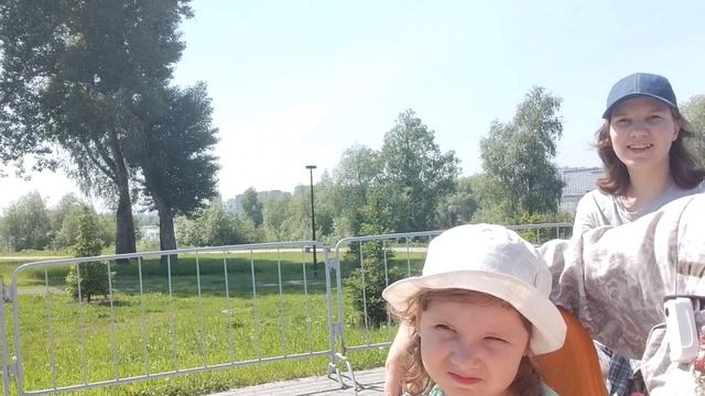 "Я хочу порулить сама!"