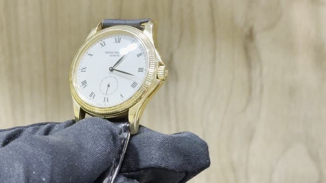 Patek Philippe
CALATRAVA 5115J