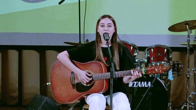 Алёна Гасникова ...В небе плавали киты..., Гитара без форматов, ЕМК, Екатеринбург