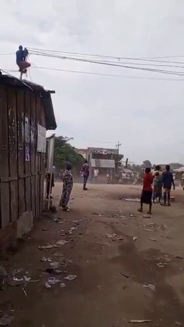 На видео тяжелые колонны Вооруженных сил Уганды (UPDF) прибывают в регион Итури на востоке ДР Конго