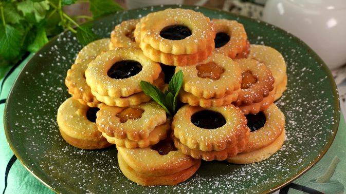 Склеим печенье джемом. ЛИНЦЕРСКОЕ ПЕЧЕНЬЕ