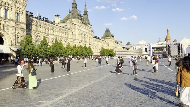 Санкции vs Счастье: Невероятная Реальность России Сегодня