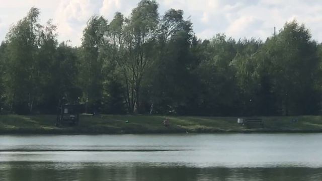 поимка карпа на большом водоёме