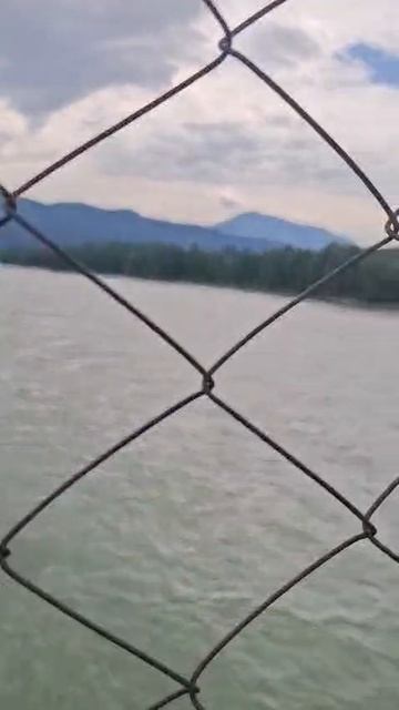 Подвесной мост через реку Катунь у села Анос 🌉🏞️