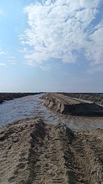 Размыло дорогу часть 1.