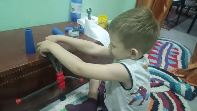 Марк Эммануэль играет с солдатиками #маркэммануэль #т?