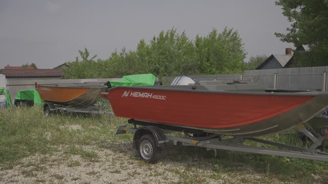 лодка Неман 450- с мотором 40 лс со скидкой 100000 рублей