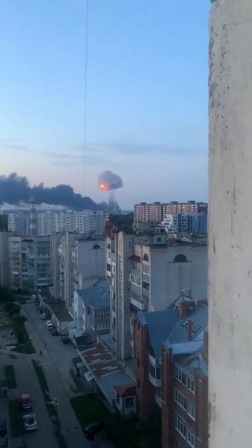 🔴Ещё одно эффектное видео прилёта по объекту противника в городе Тернополе🔴