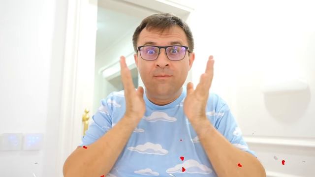 Диана и Рома Диана и Рома рассказывают о своих любимых праздниках