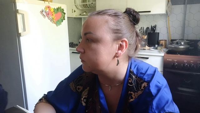 МУКБАНГ С АЛИСОЙ КУШАЕМ ГОРОШНИЦУ С МЯСОМ/ ЧЕМ КОРМЯТ В ШКОЛАХ