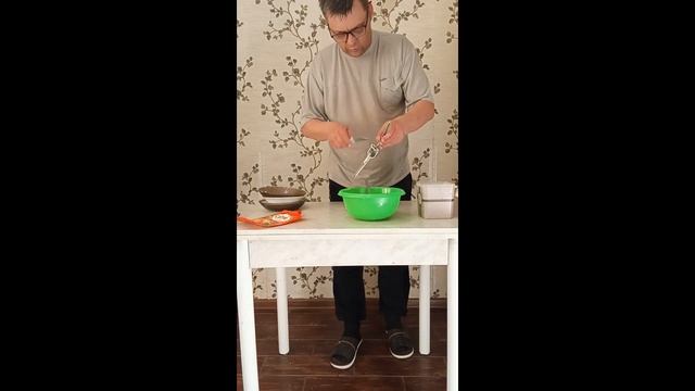 КРАБОВЫЙ САЛАТ С СОЛЁНЫМИ ОГУРЦАМИ