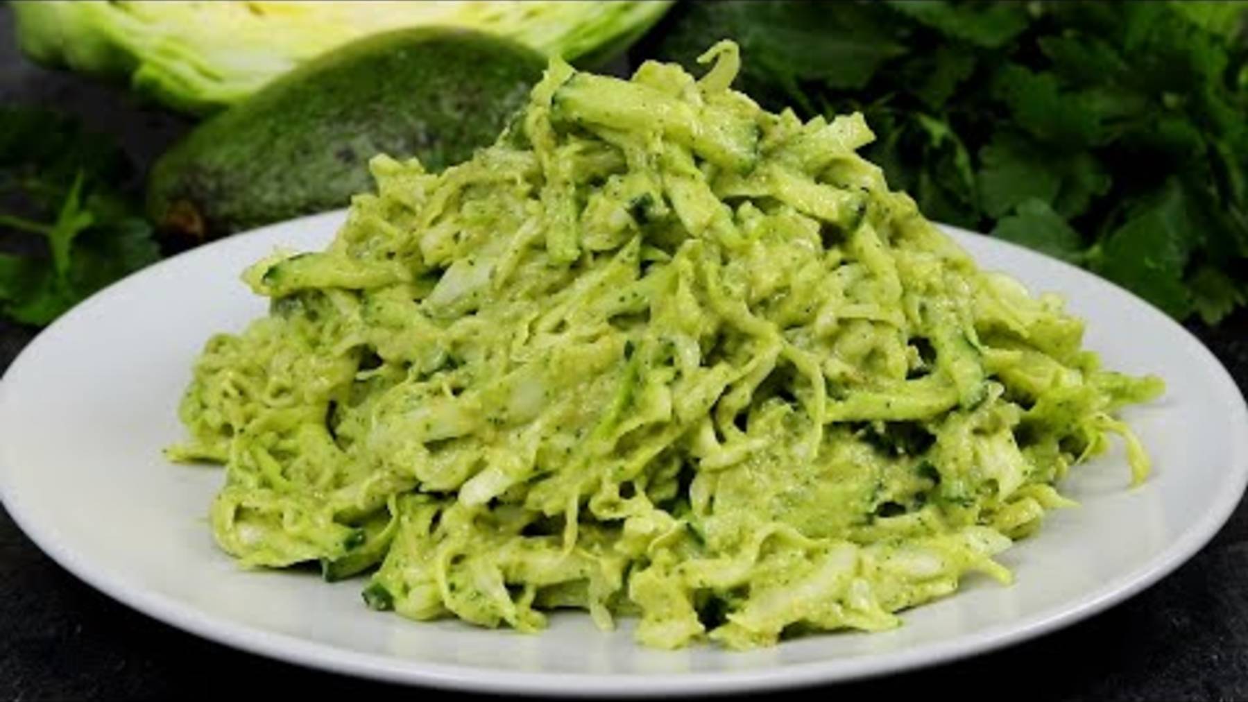 Салат Зелёная Богиня - свежий, лёгкий, летний! Из Молодой Капусты с Вкусной и Полезной Заправкой!