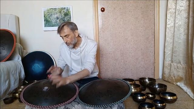 "Горная река радостно приветствует величественные го?