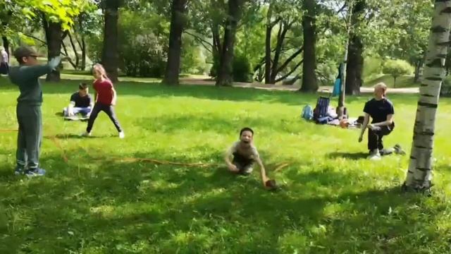 Обычный день - обычных детей на игровой прогулке с д. Лёшей. парк Победы. Санкт-Петербург