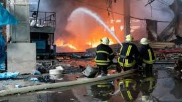 Армия России нанесла удар по Киеву c применением ракет и БПЛА